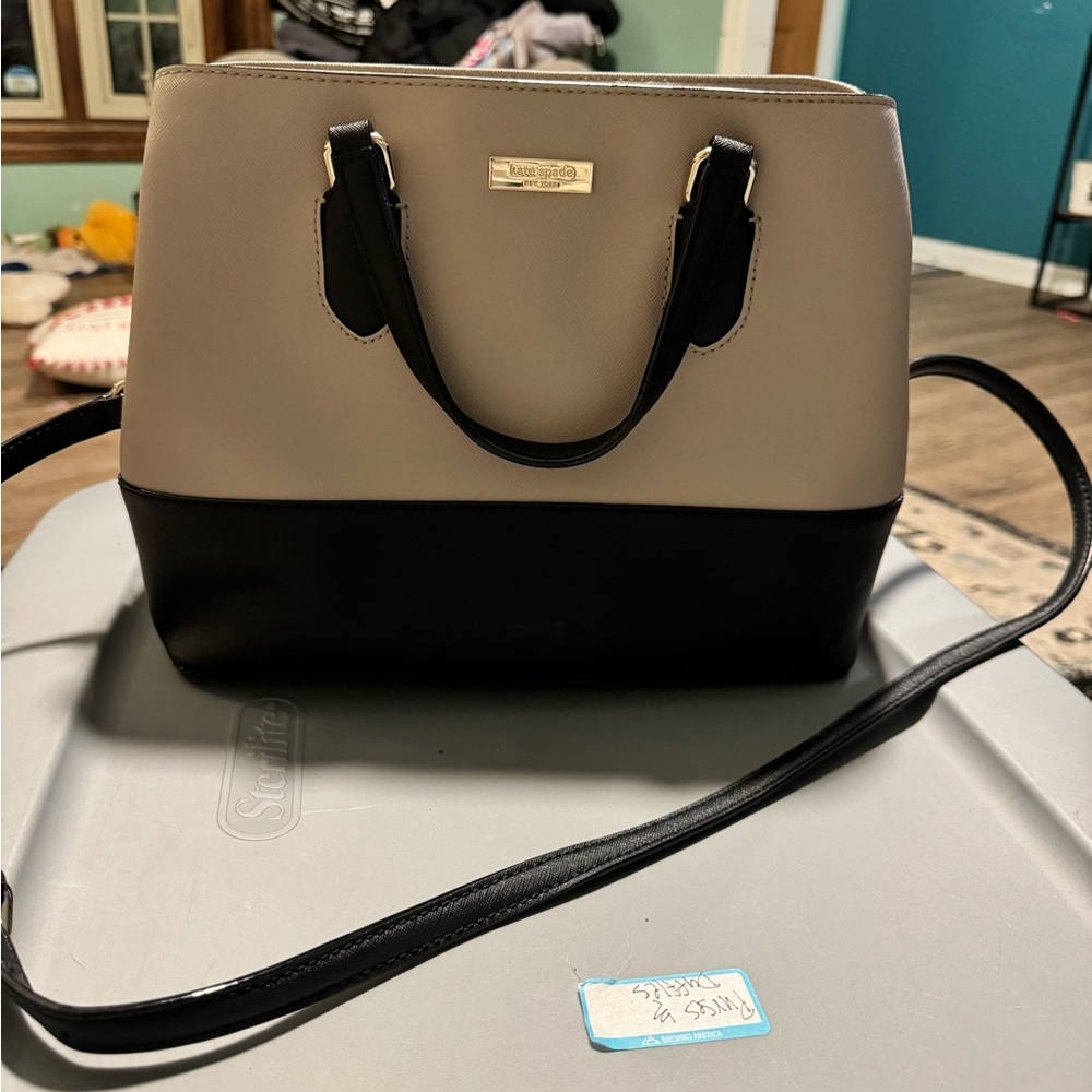 Kate Spade ♠️ two-toned Leather crossbody